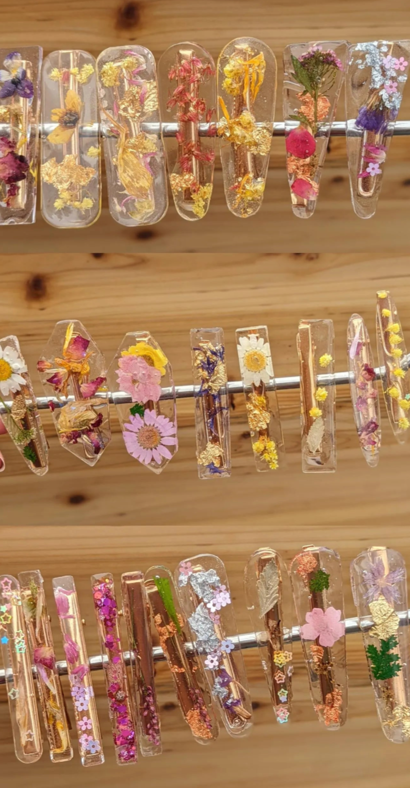 1 pressed flower mystery clip